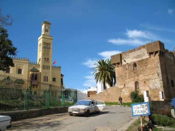 Hotel Choumis Haj Messaoud Λαράς Εξωτερικό φωτογραφία