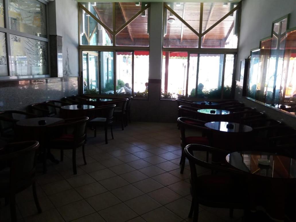Hotel Choumis Haj Messaoud Λαράς Εξωτερικό φωτογραφία