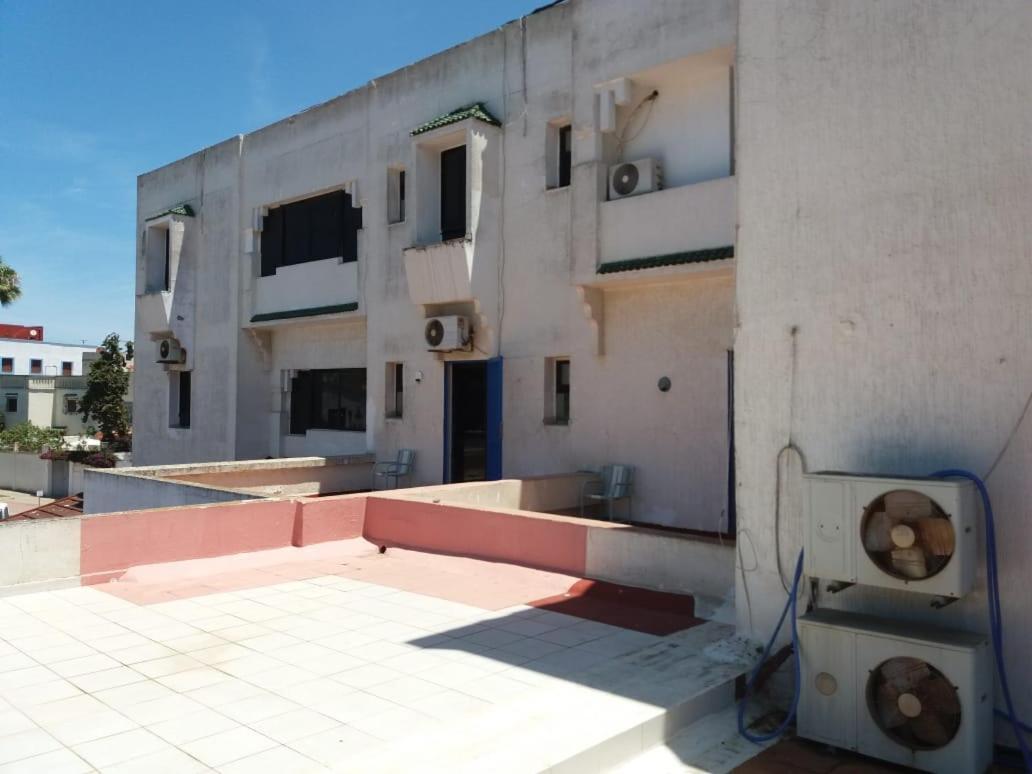 Hotel Choumis Haj Messaoud Λαράς Εξωτερικό φωτογραφία