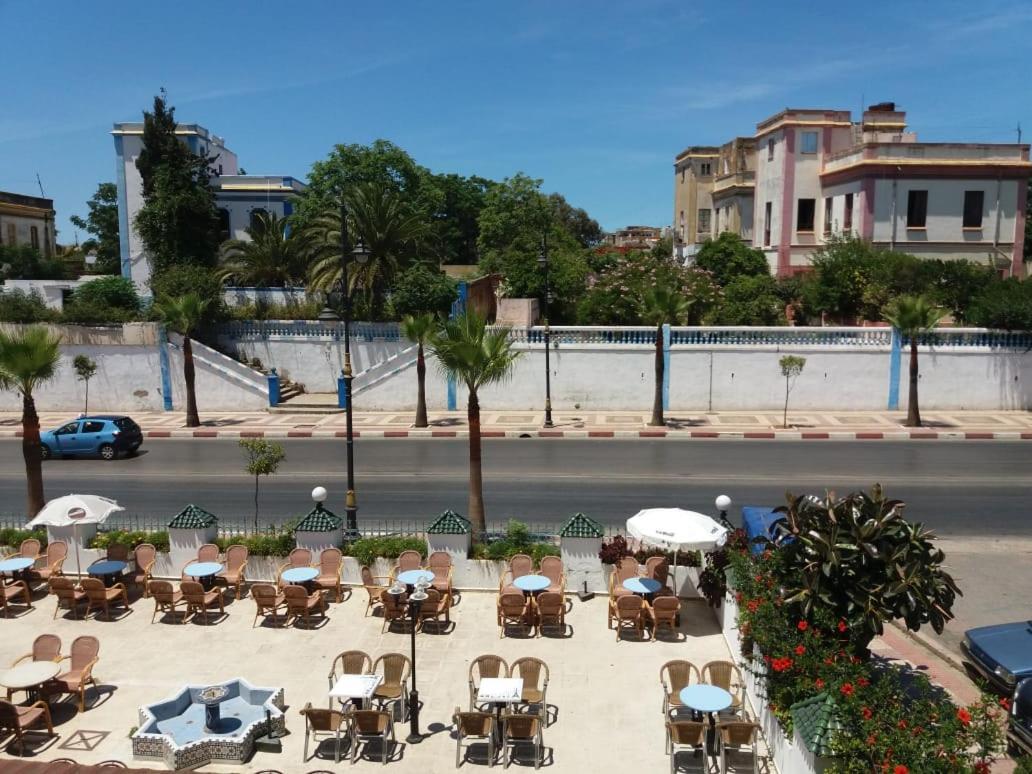 Hotel Choumis Haj Messaoud Λαράς Εξωτερικό φωτογραφία