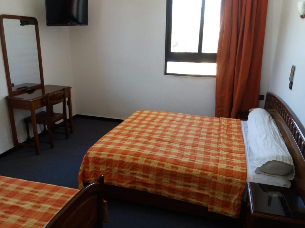 Hotel Choumis Haj Messaoud Λαράς Εξωτερικό φωτογραφία