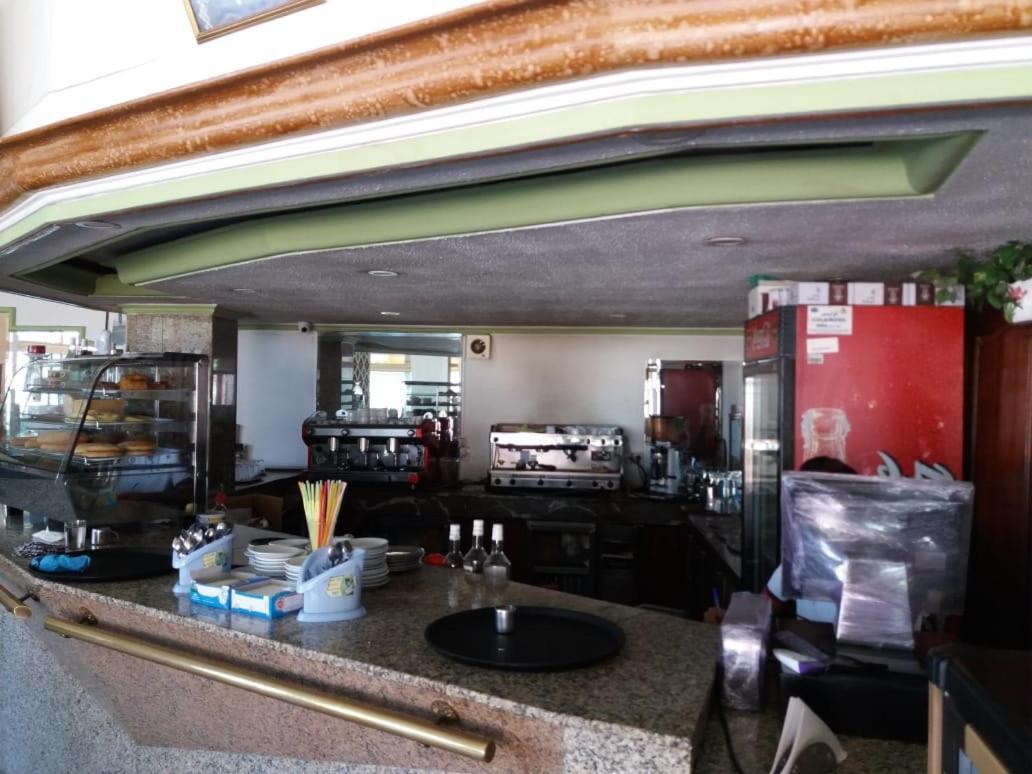 Hotel Choumis Haj Messaoud Λαράς Εξωτερικό φωτογραφία