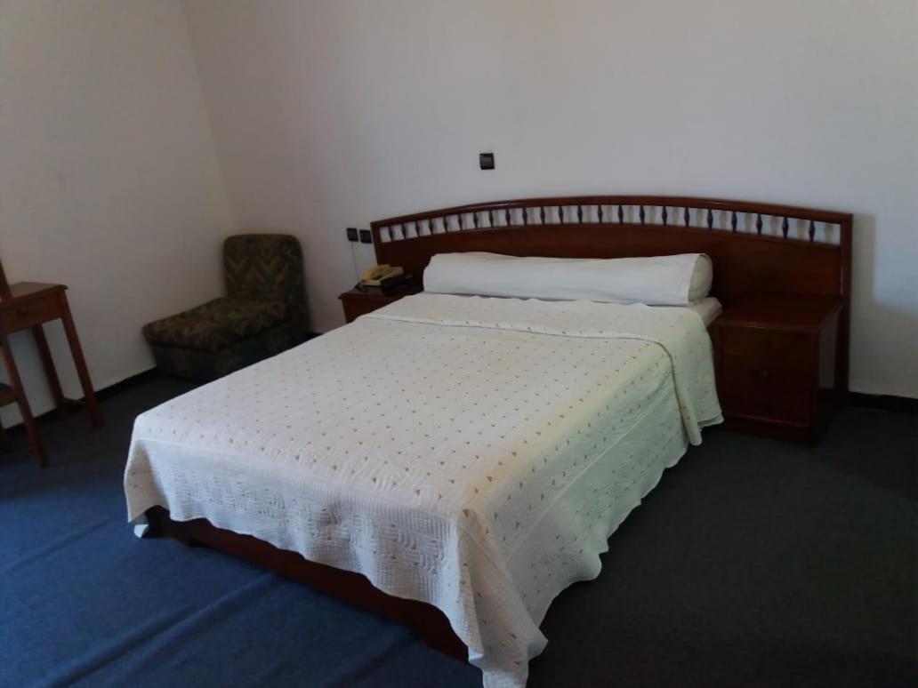 Hotel Choumis Haj Messaoud Λαράς Εξωτερικό φωτογραφία